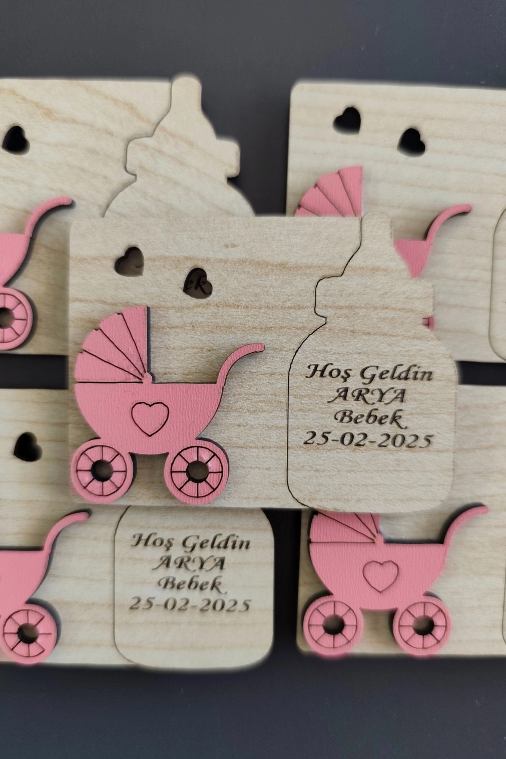 Bebek Arabası ve Biberon Figürlü Ahşap Yenidoğan Magnet