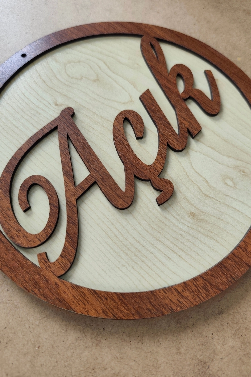 Yuvarlak Model 3D AÇIK-KAPALI Tabelası - Akçaağaç