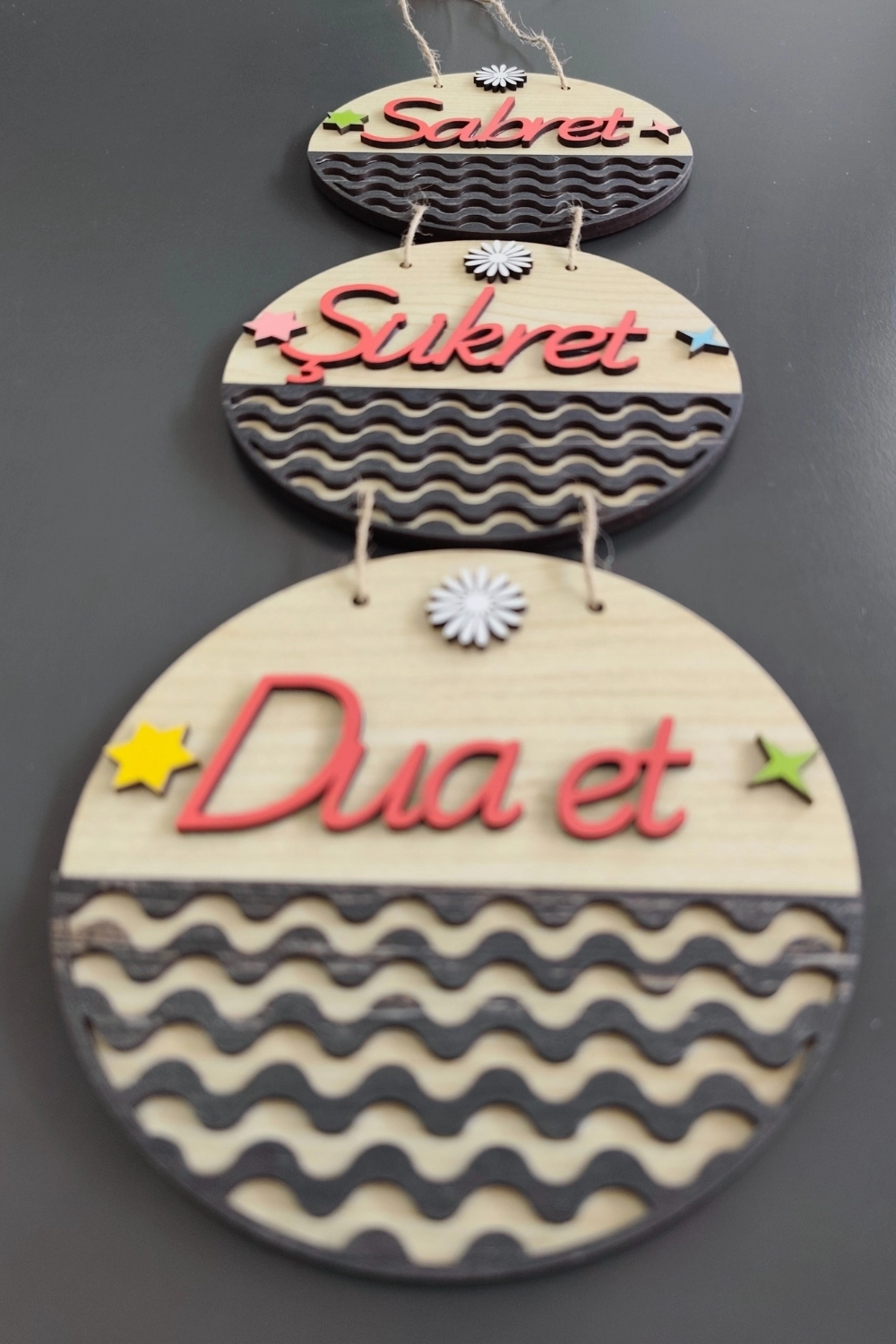 Sabret Şükret Dua Et Mdf Kapı Süsü - Akçaağaç