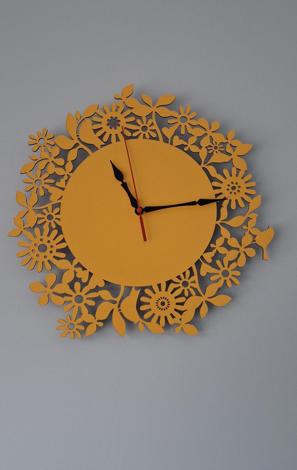Erdizden Çiçek ve Kuş Desenli Lazer Kesim Mdf Duvar Saati