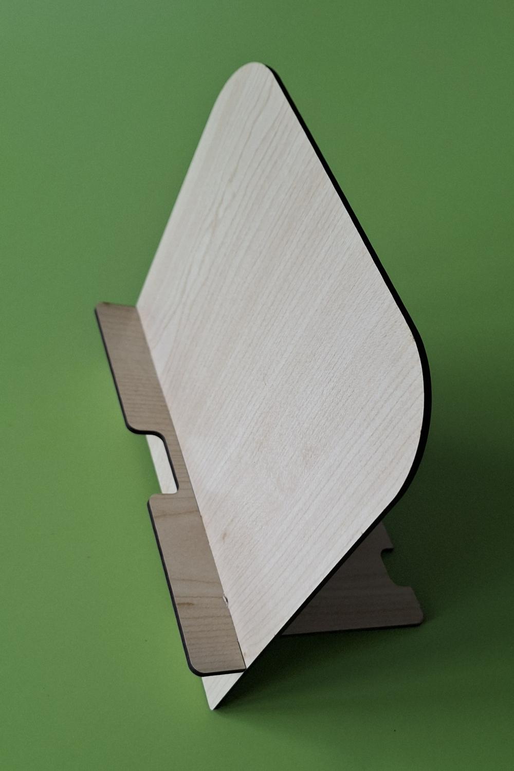 Masa Düzeni ve Şıklık İçin Desenli Ahşap MDF Tablet ve Telefon Standı