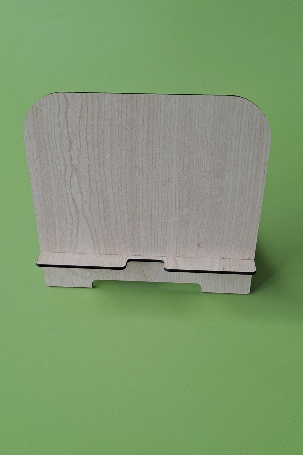 Masa Düzeni ve Şıklık İçin Desenli Ahşap MDF Tablet ve Telefon Standı