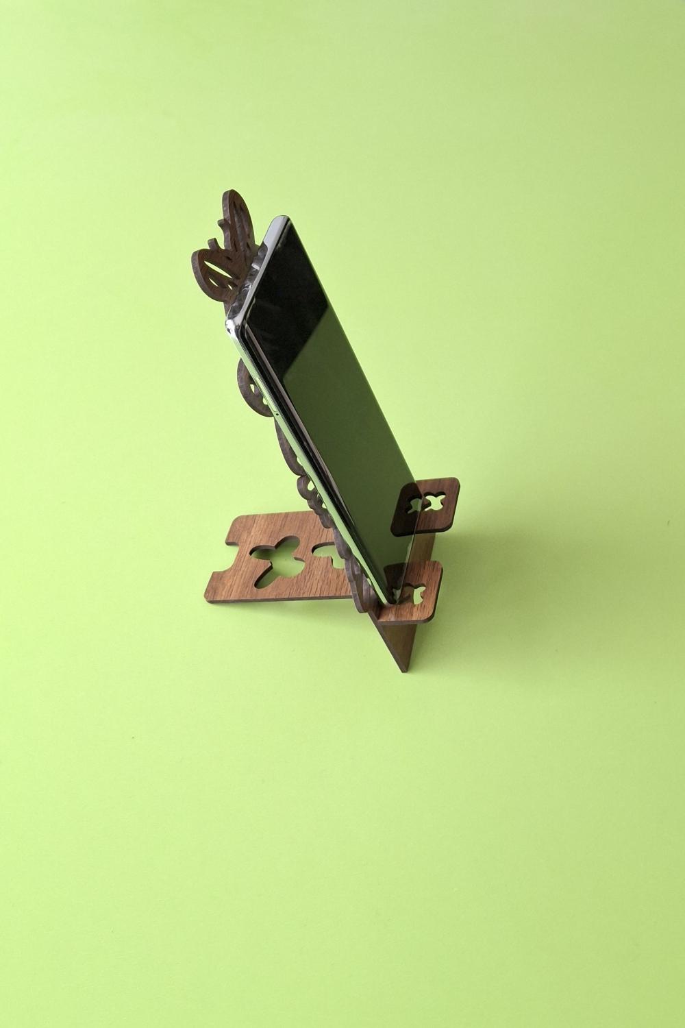 Masa Düzeni ve Şıklık İçin Desenli Ahşap MDF Telefon Standı