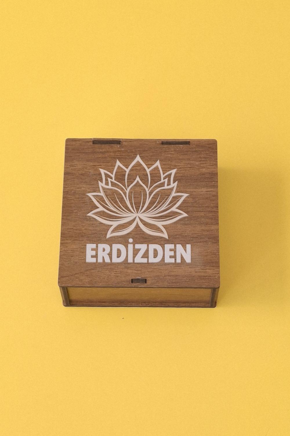 Kişiye Özel Lotus Çiçeği Desenli Çok Amaçlı Kutu - 11 x 11 X 4 cm
