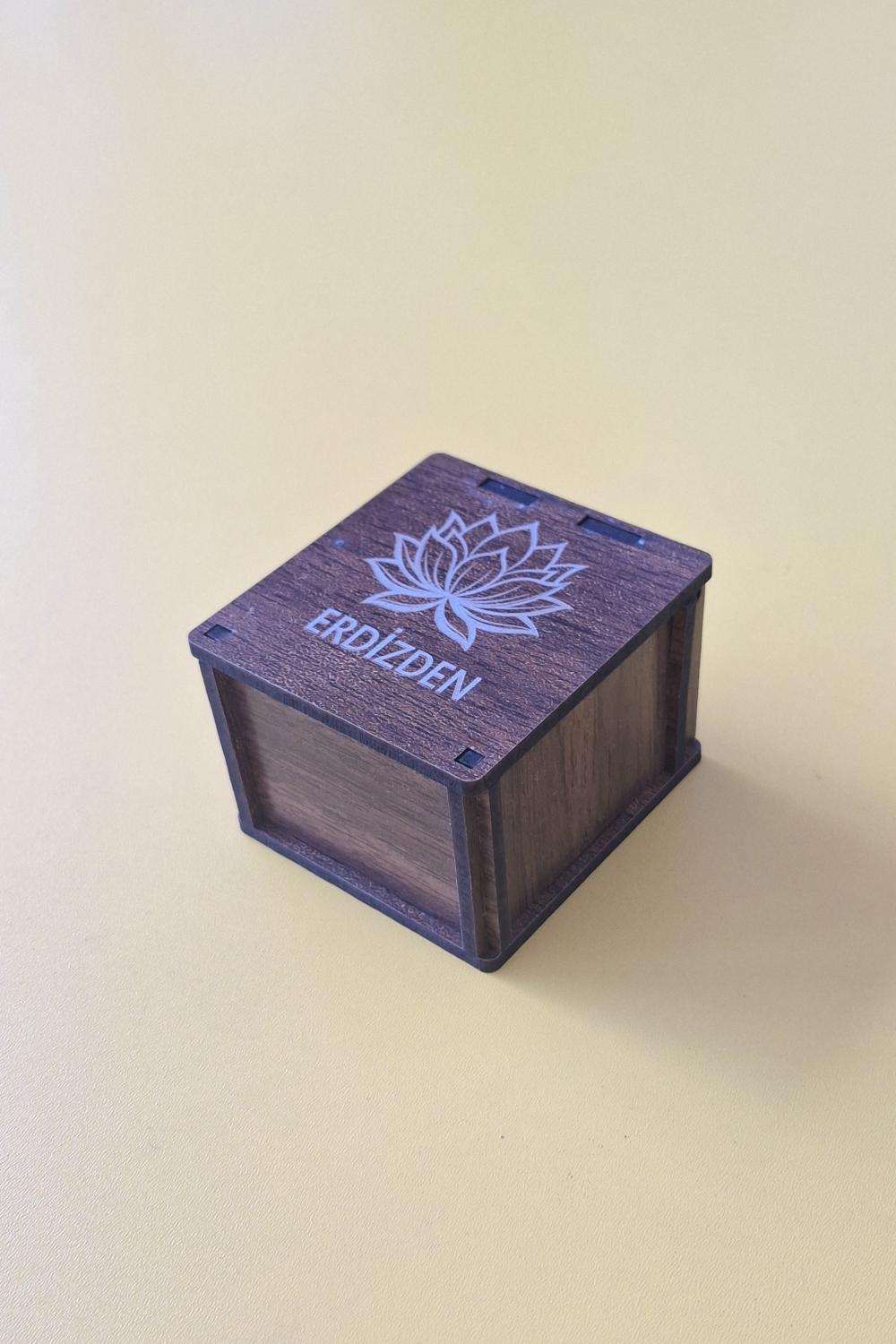 Kişiye Özel Lotus Çiçeği Desenli Çok Amaçlı Kutu - 6 x 5,5 X 4 cm