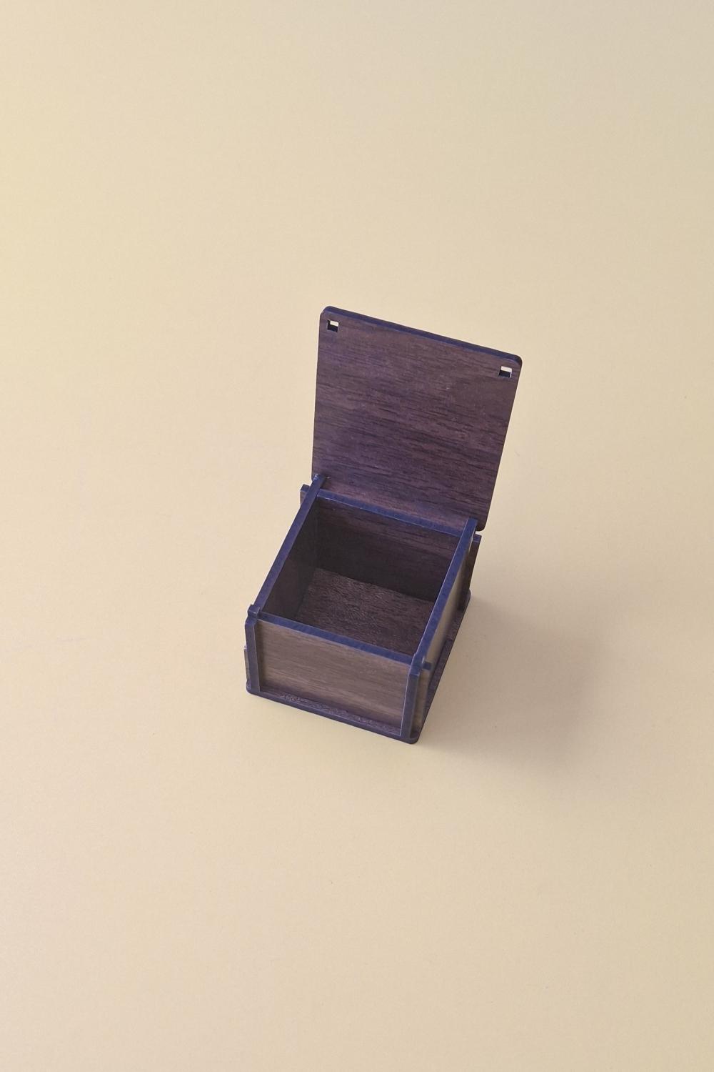 Kişiye Özel Lotus Çiçeği Desenli Çok Amaçlı Kutu - 6 x 5,5 X 4 cm