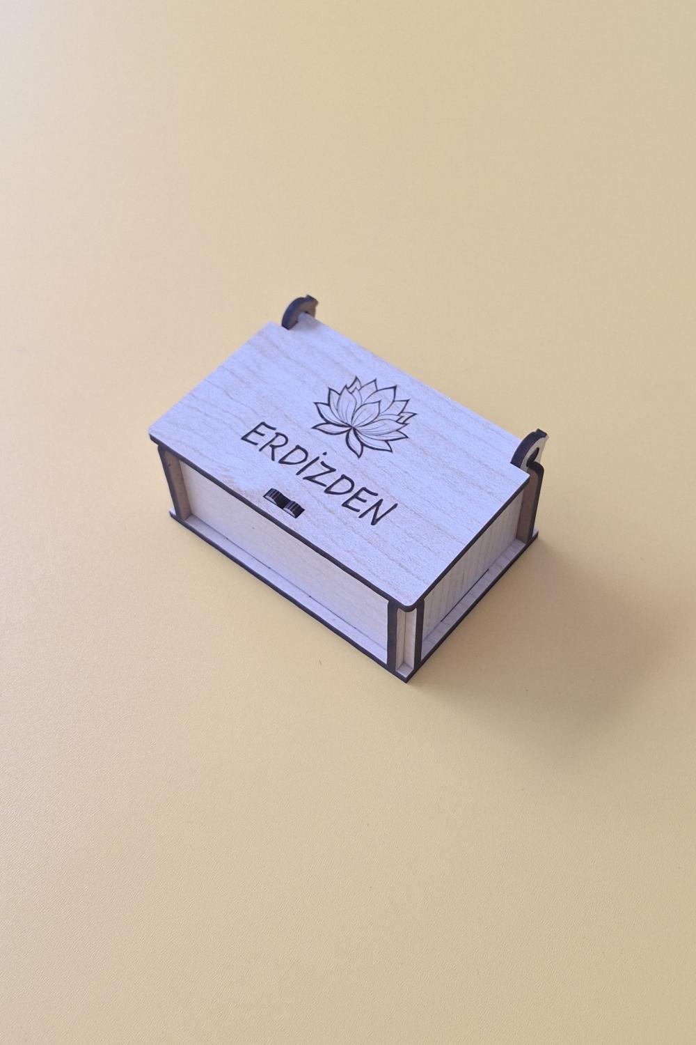 Kişiye Özel Lotus Çiçeği Desenli Çok Amaçlı Kutu - 8 x 5,5 X 3,5 cm