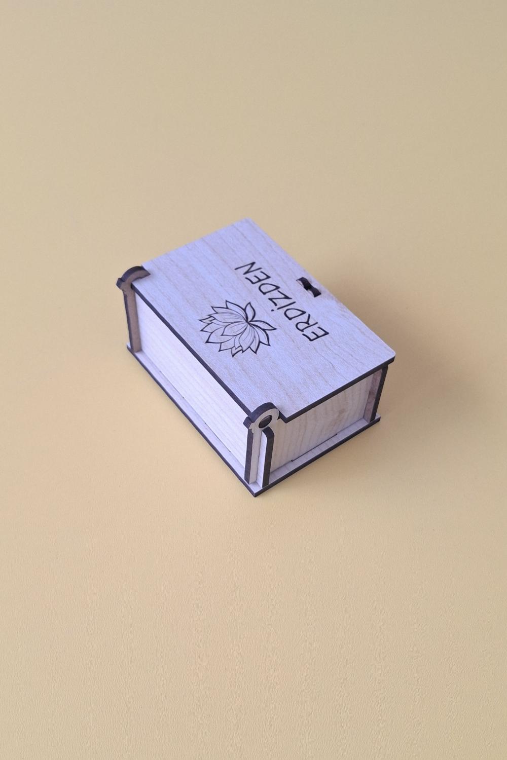 Kişiye Özel Lotus Çiçeği Desenli Çok Amaçlı Kutu - 8 x 5,5 X 3,5 cm