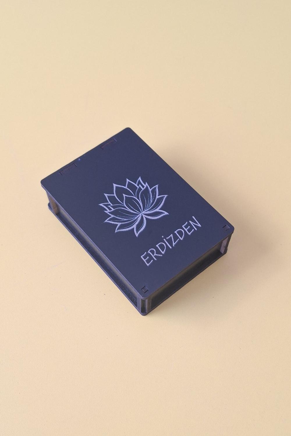 Kişiye Özel Lotus Çiçeği Desenli Çok Amaçlı Kutu - 9,5 x 6,5 X 2,5 cm