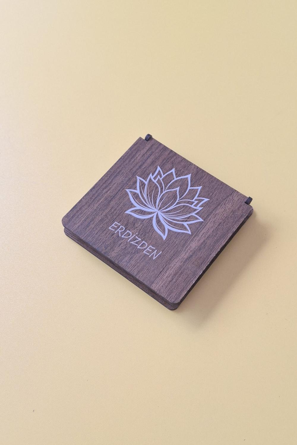 Kişiye Özel Lotus Çiçeği Desenli Çok Amaçlı İçi Kalpli Kutu - 10 x 10 X 1 cm