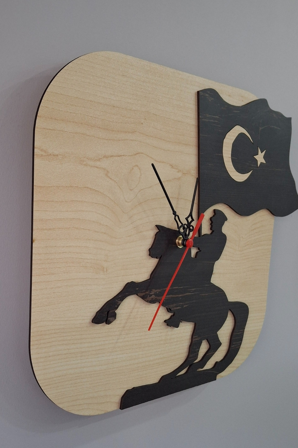 Erdizden Atatürk ve Bayrak Lazer Kesim Birinci Sınıf Mdf Duvar Saati - Akçaağaç