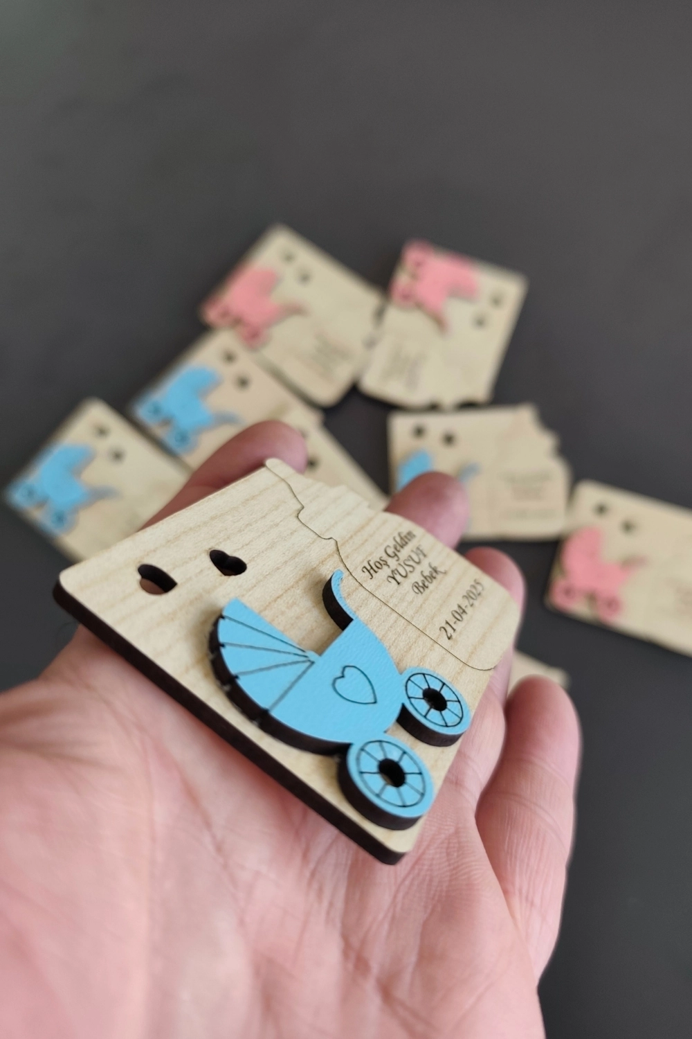 Bebek Arabası ve Biberon Figürlü Ahşap Yenidoğan Magnet