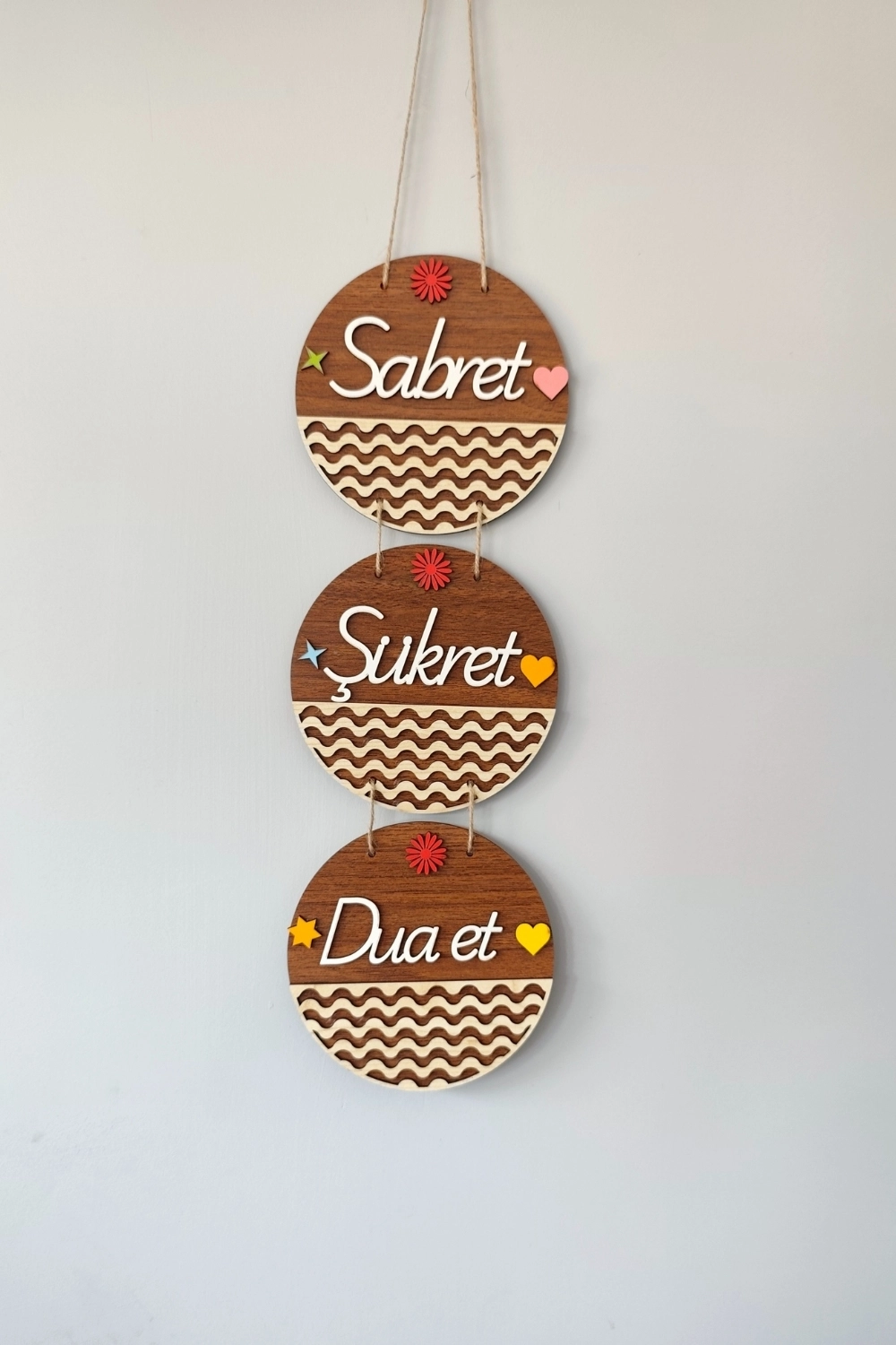 Sabret Şükret Dua Et Mdf Kapı Süsü - Ceviz