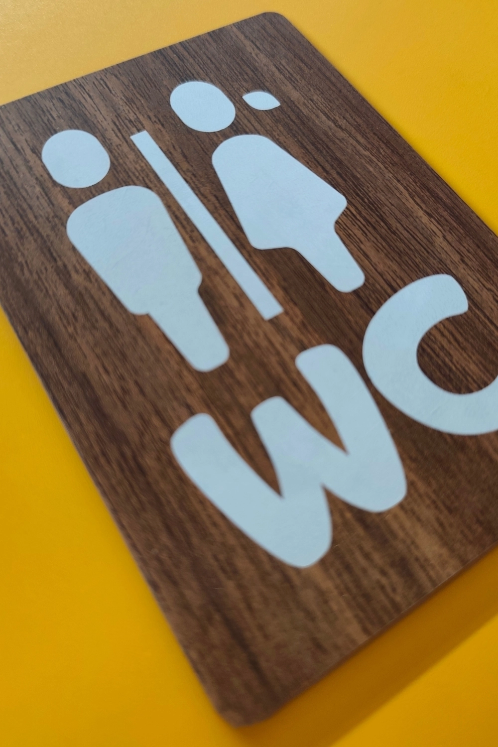 WC Kadın-Erkek Yönlendirme Tabelası - Ceviz