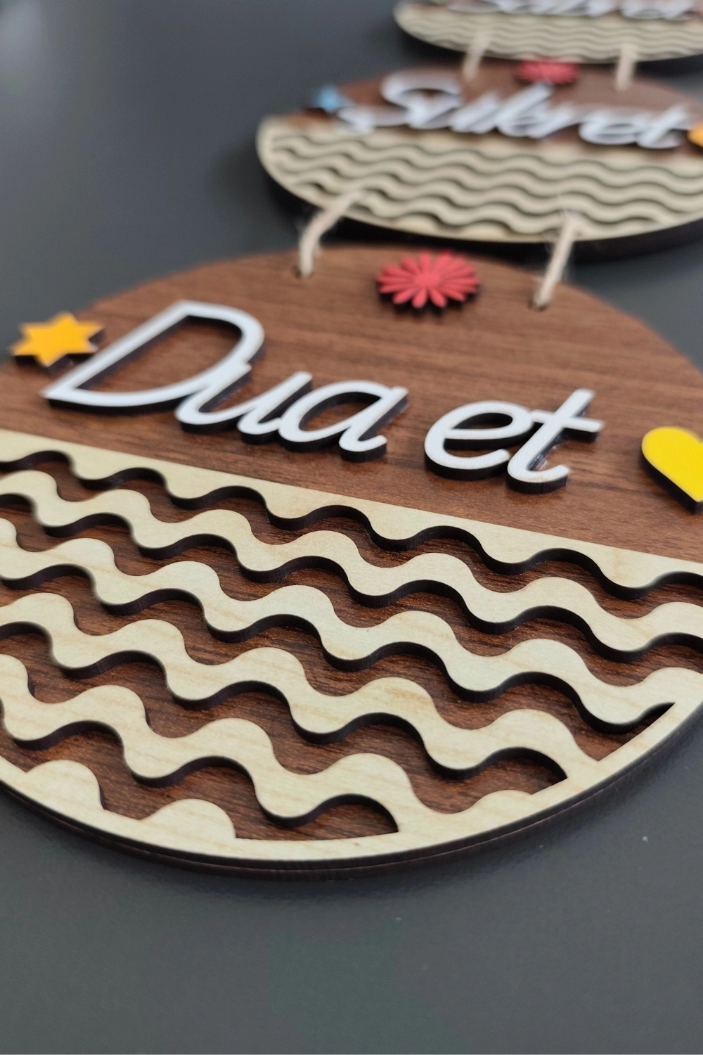 Sabret Şükret Dua Et Mdf Kapı Süsü - Ceviz