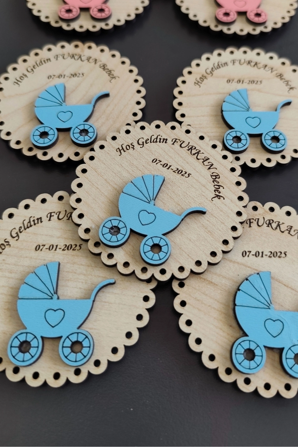 Yuvarlak Bebek Arabası Figürlü Ahşap Yenidoğan Magnet
