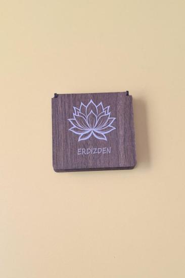 Kişiye Özel Lotus Çiçeği Desenli Çok Amaçlı İçi Kalpli Kutu - 10 x 10 X 1 cm